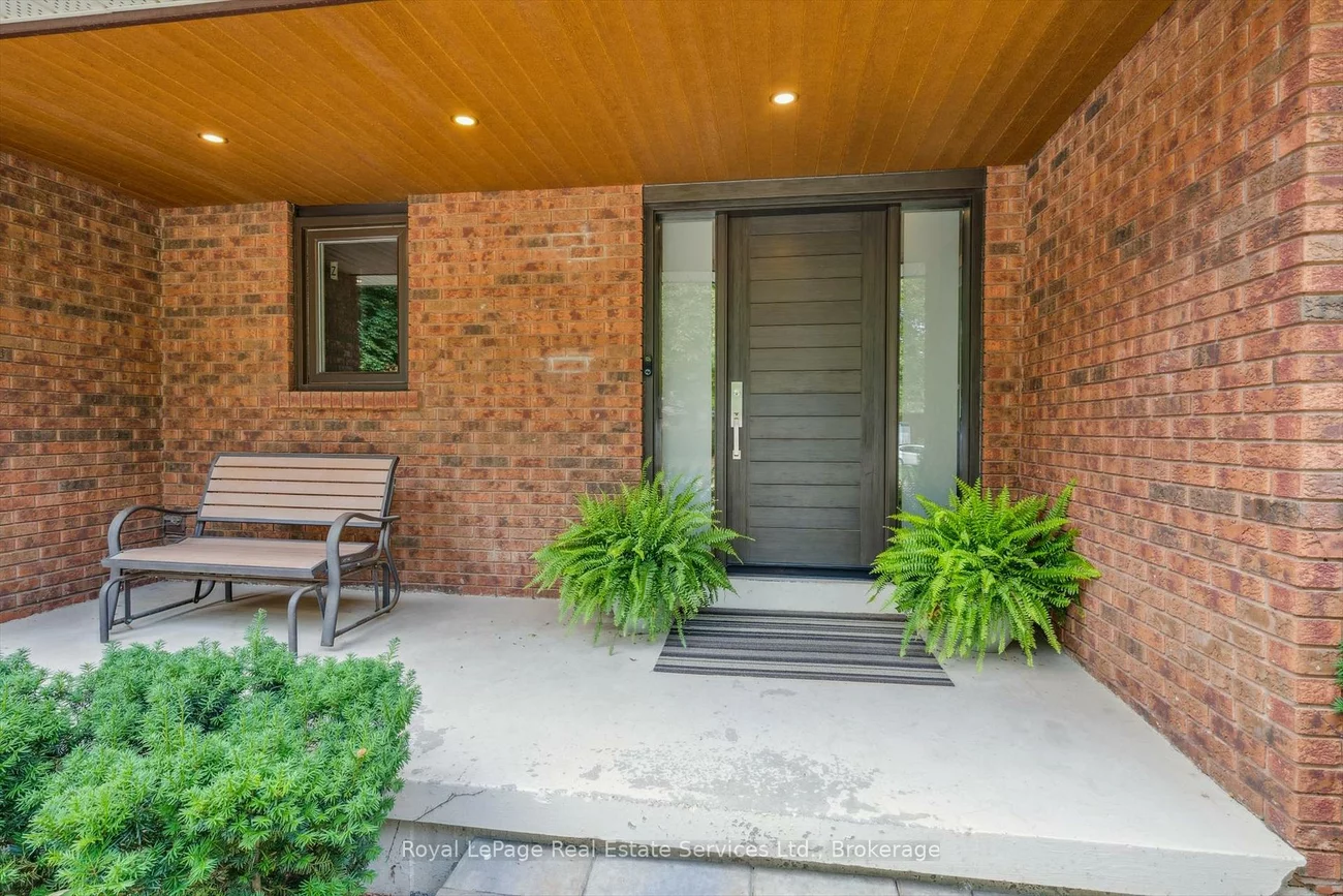 260, Princess Royal, 1003 - CP College Park, Oakville