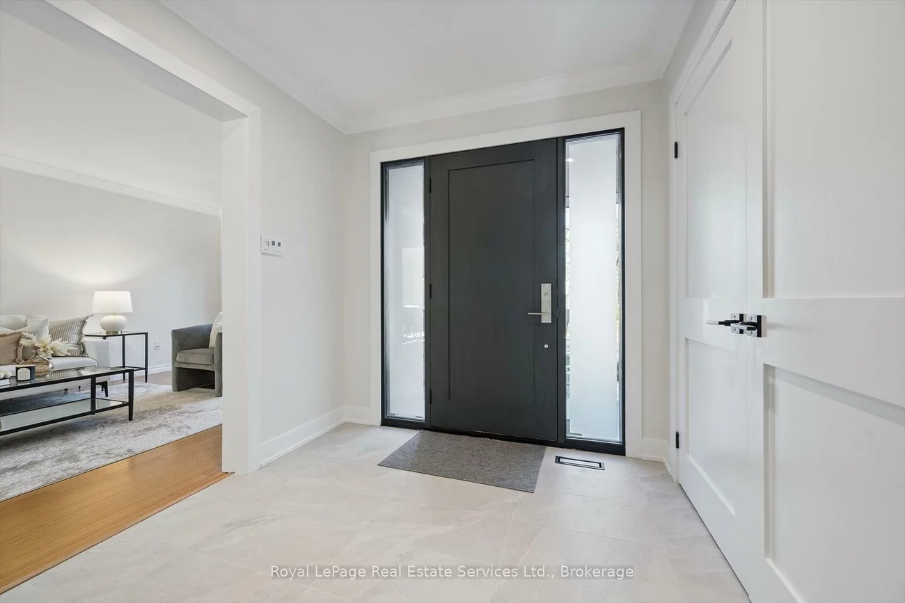 260, Princess Royal, 1003 - CP College Park, Oakville