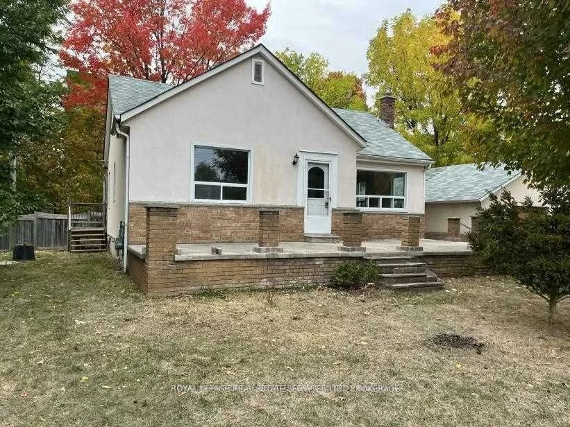 235, Lakeshore, 1002 - CO Central, Oakville