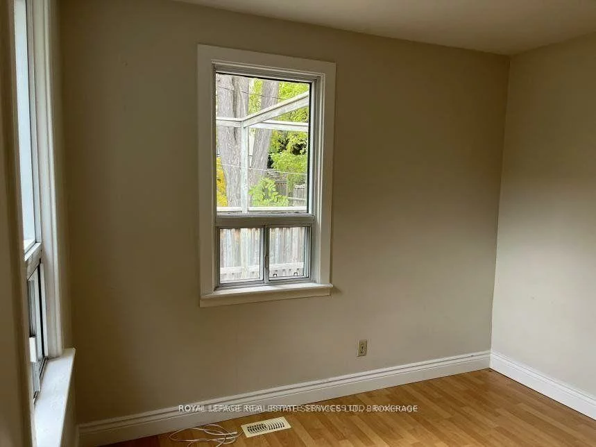 235, Lakeshore, 1002 - CO Central, Oakville