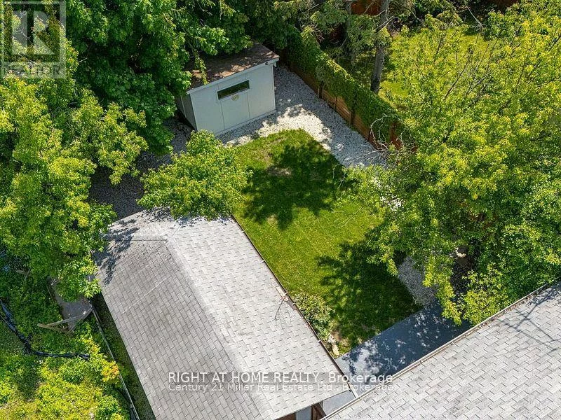 156, Westside, 1002 - CO Central, Oakville