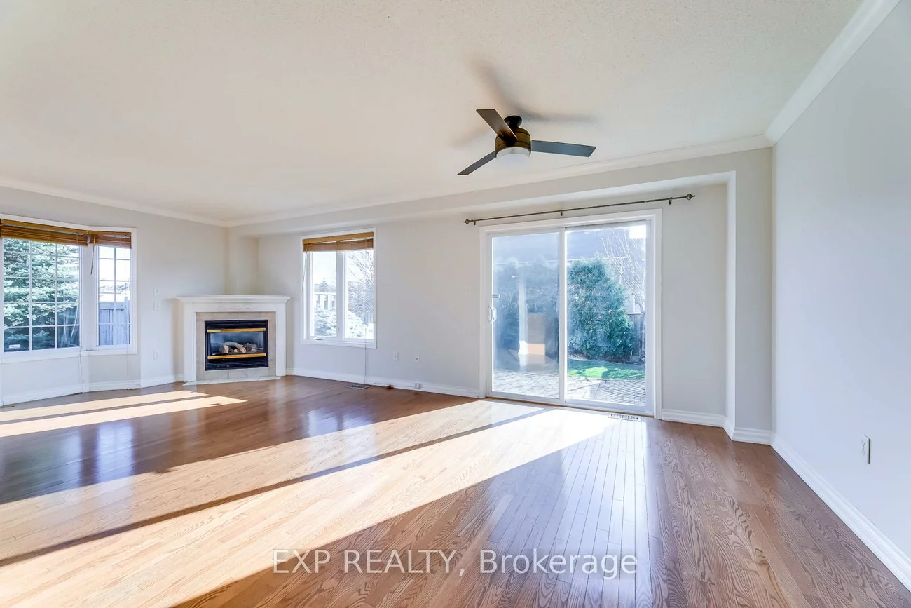 2376, Highcroft, 1019 - WM Westmount, Oakville