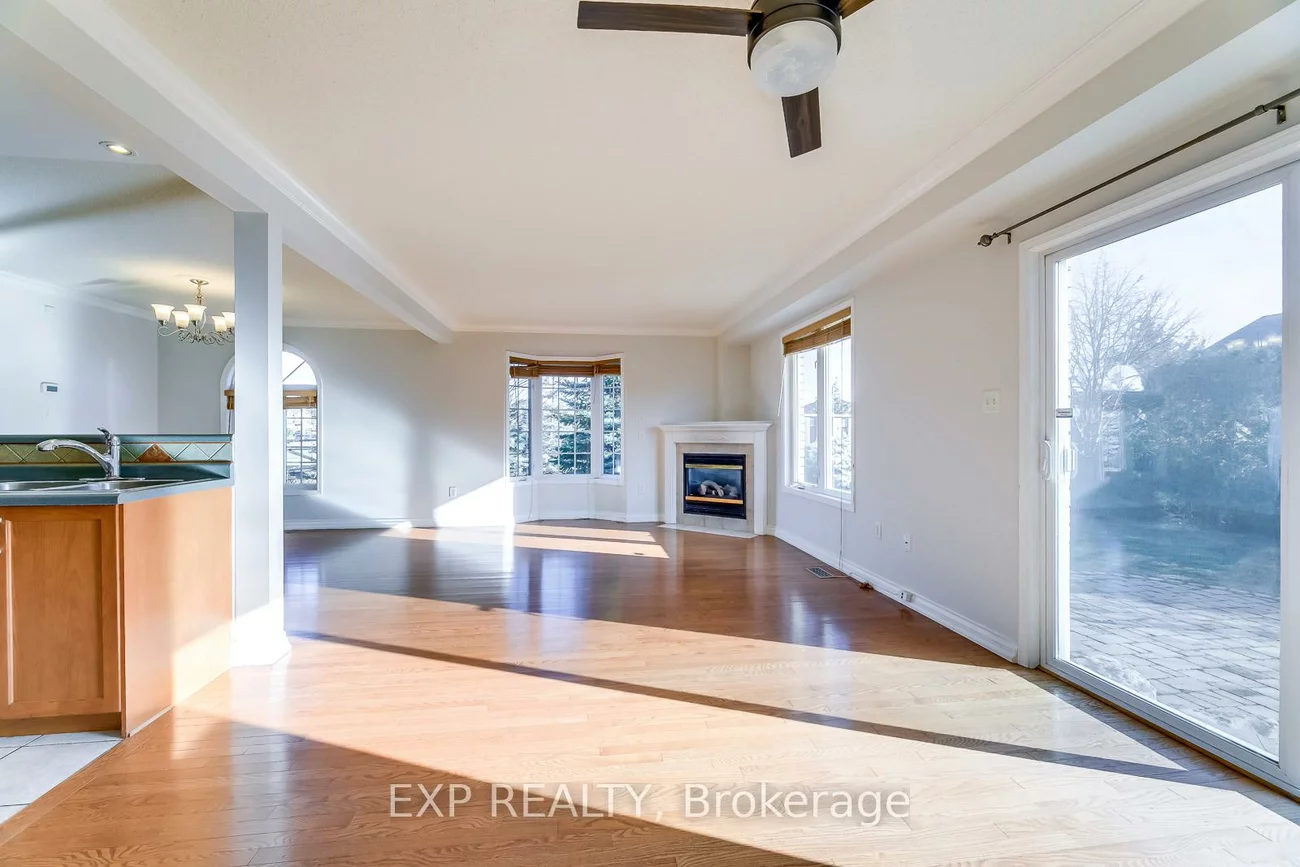 2376, Highcroft, 1019 - WM Westmount, Oakville