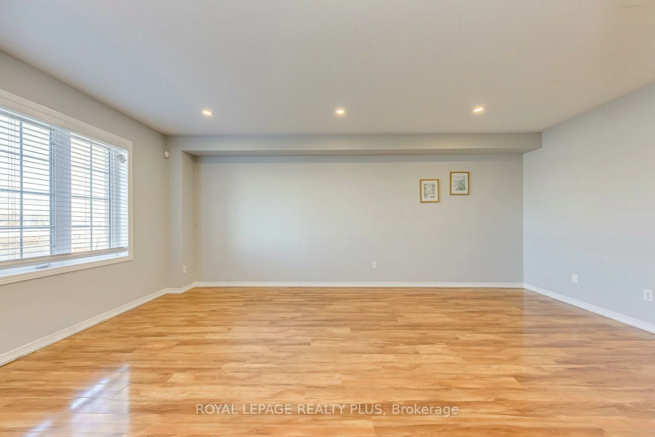 3167, Neyagawa, 1008 - GO Glenorchy, Oakville