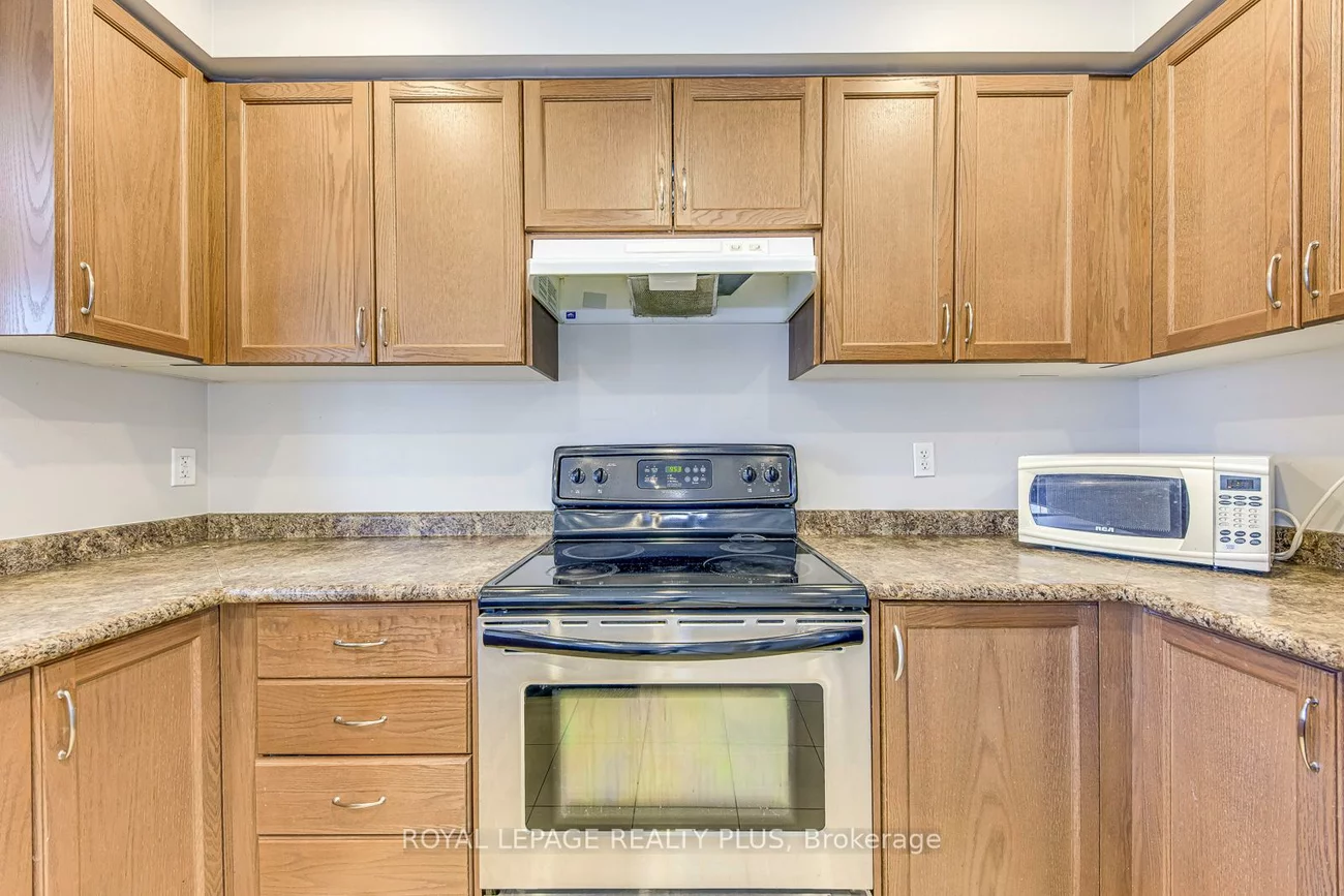 3167, Neyagawa, 1008 - GO Glenorchy, Oakville