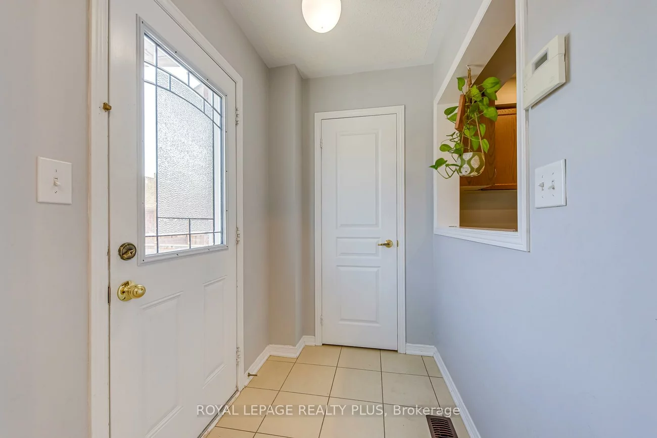 3167, Neyagawa, 1008 - GO Glenorchy, Oakville