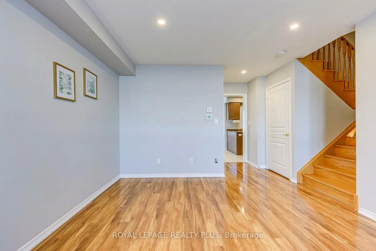 3167, Neyagawa, 1008 - GO Glenorchy, Oakville