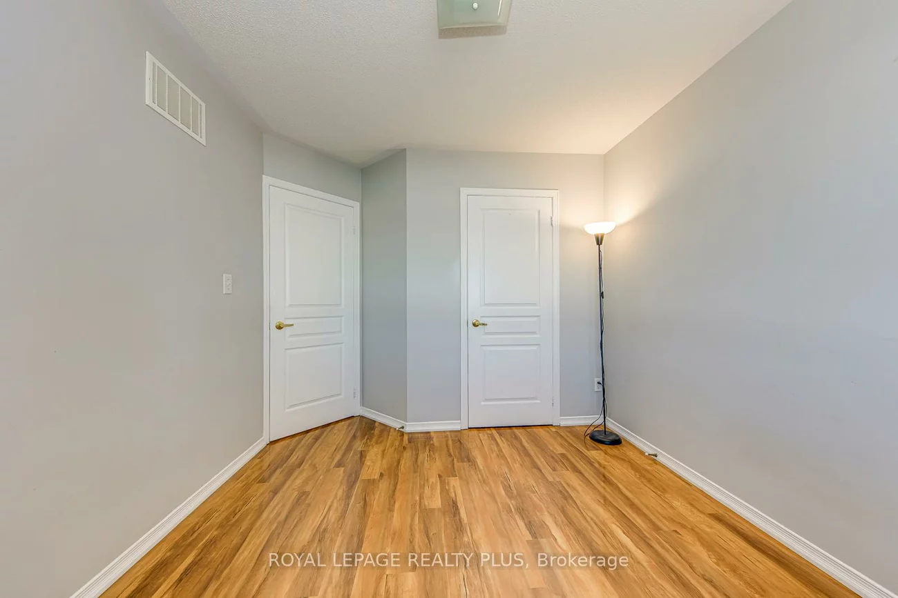 3167, Neyagawa, 1008 - GO Glenorchy, Oakville