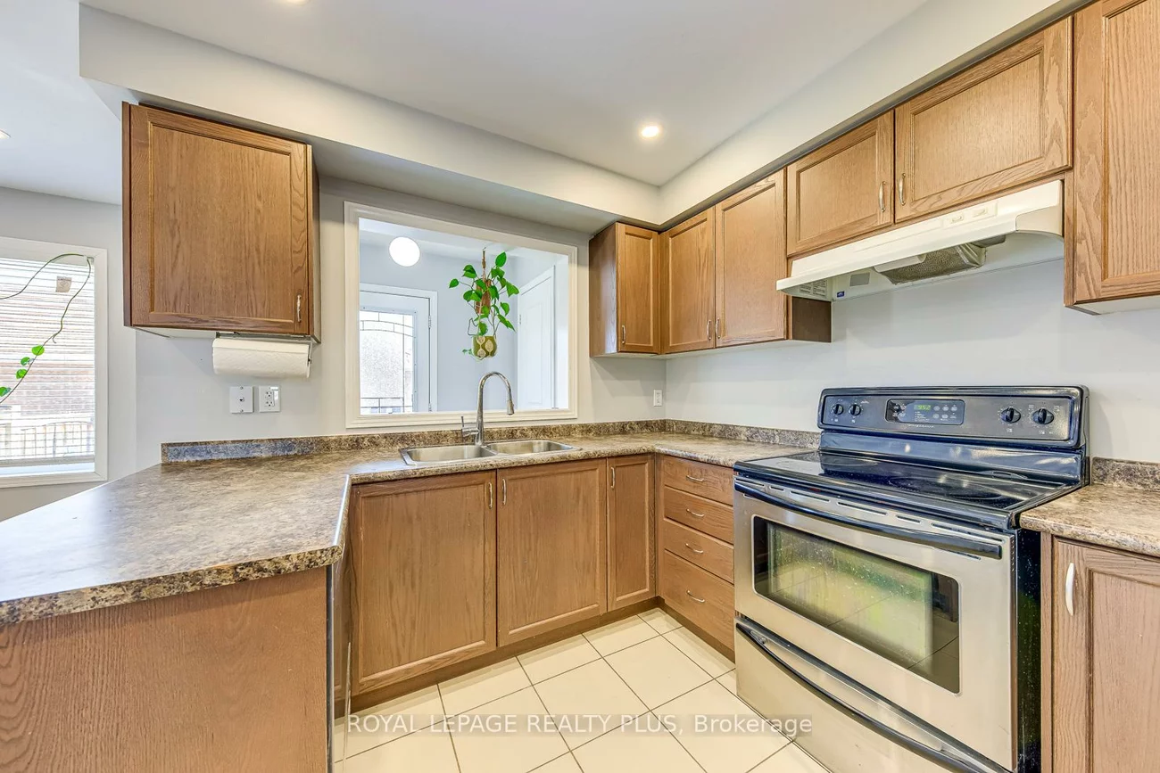 3167, Neyagawa, 1008 - GO Glenorchy, Oakville