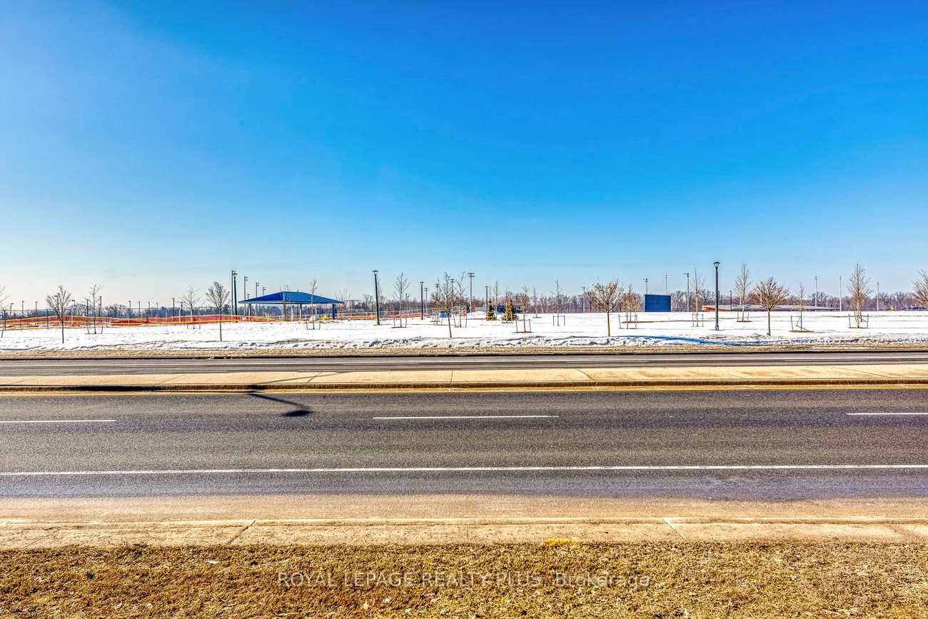 3167, Neyagawa, 1008 - GO Glenorchy, Oakville