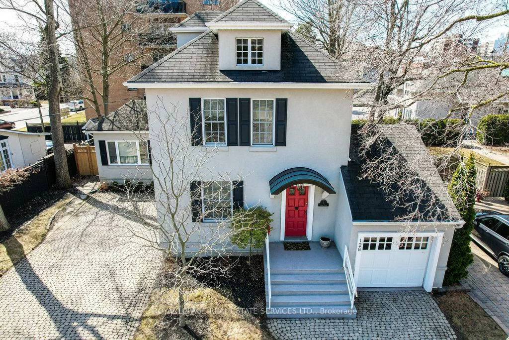 128, Chisholm, 1002 - CO Central, Oakville