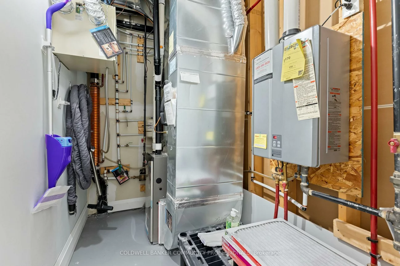 193, Huguenot, 1008 - GO Glenorchy, Oakville