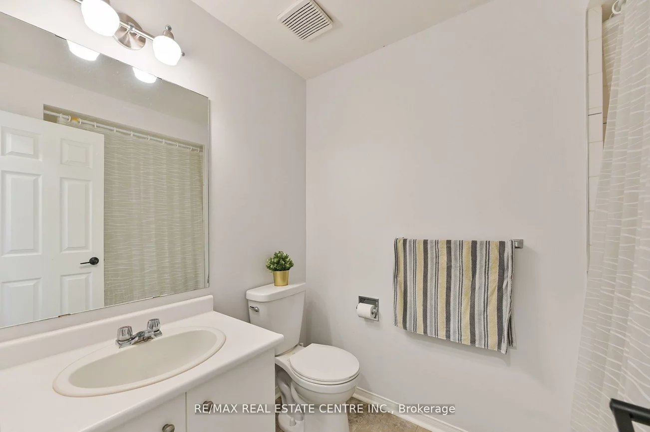 2559, Addingham, 1004 - CV Clearview, Oakville