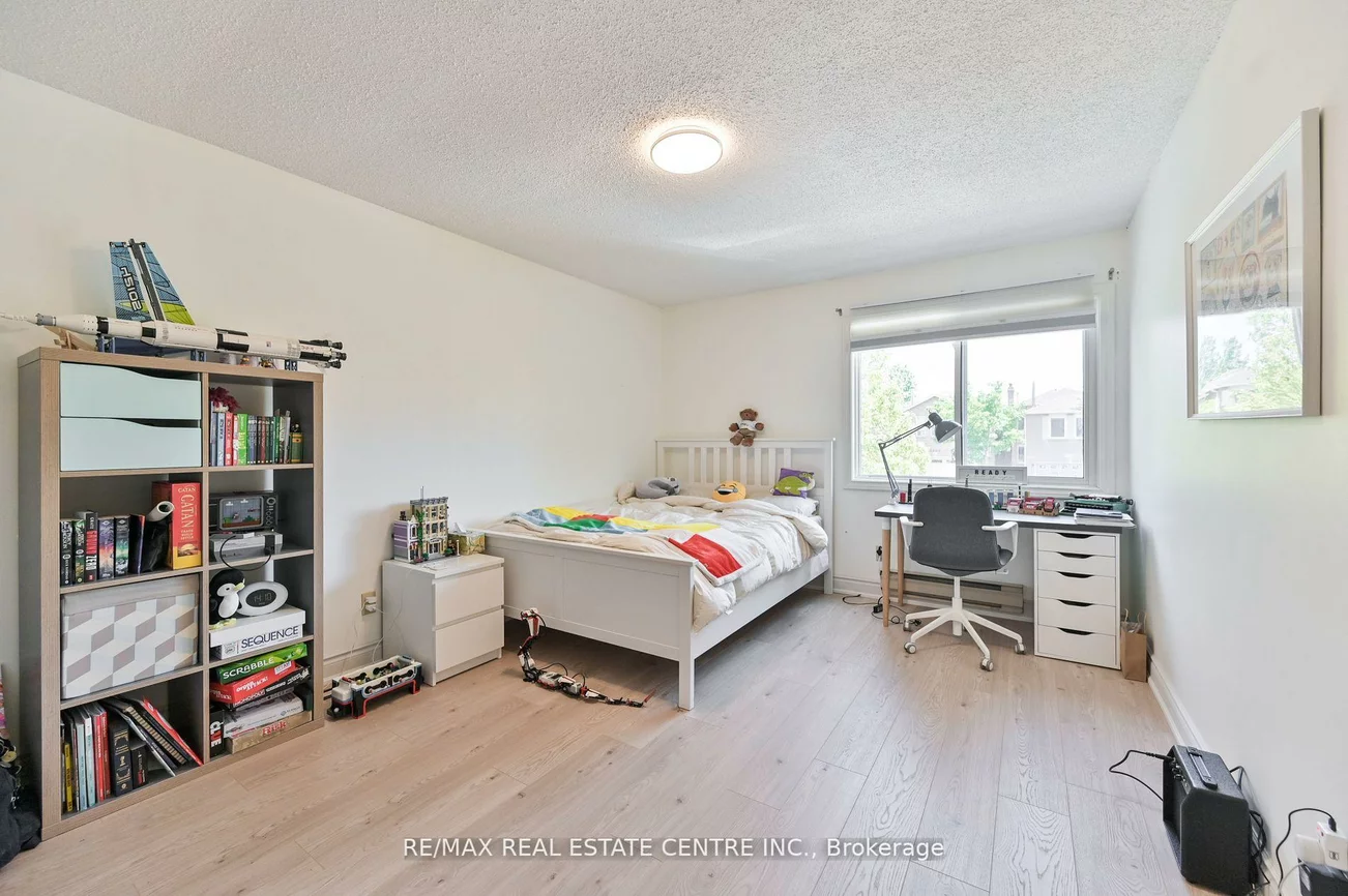 2559, Addingham, 1004 - CV Clearview, Oakville