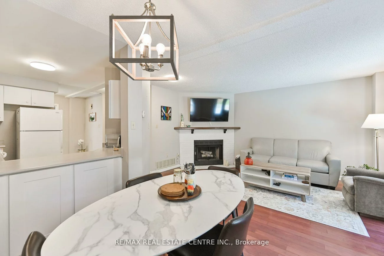 2559, Addingham, 1004 - CV Clearview, Oakville