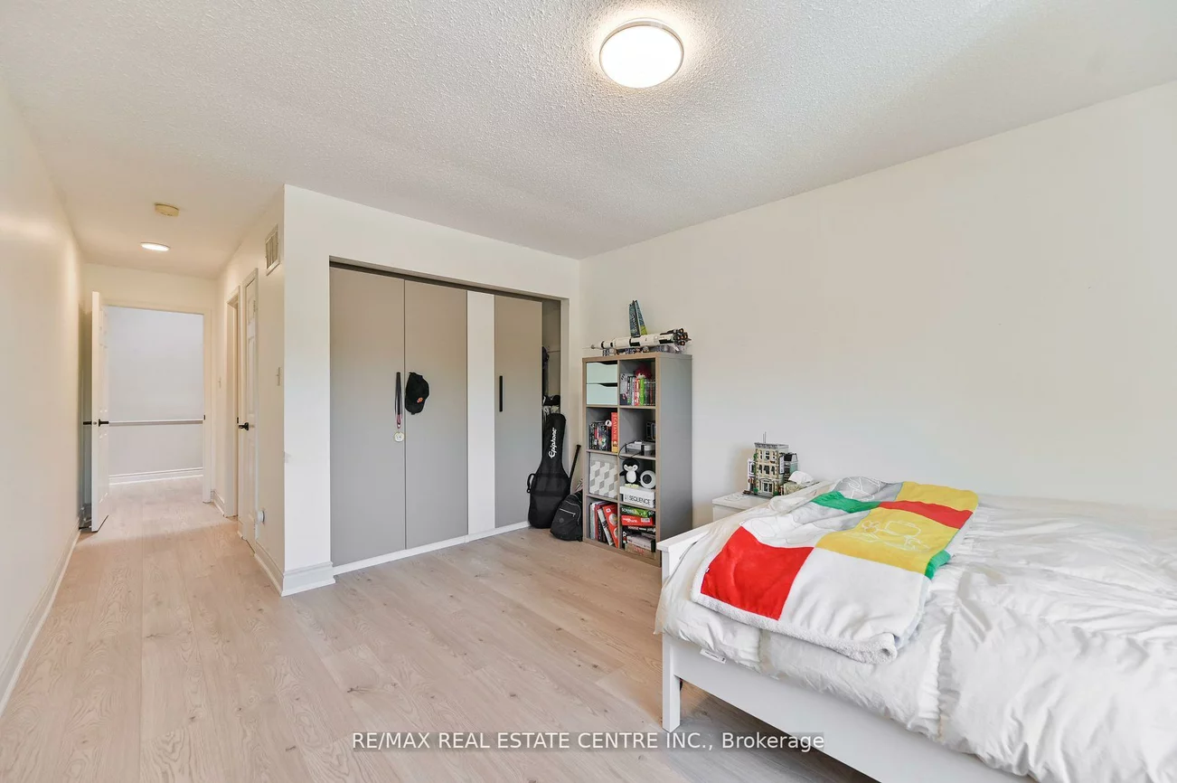 2559, Addingham, 1004 - CV Clearview, Oakville