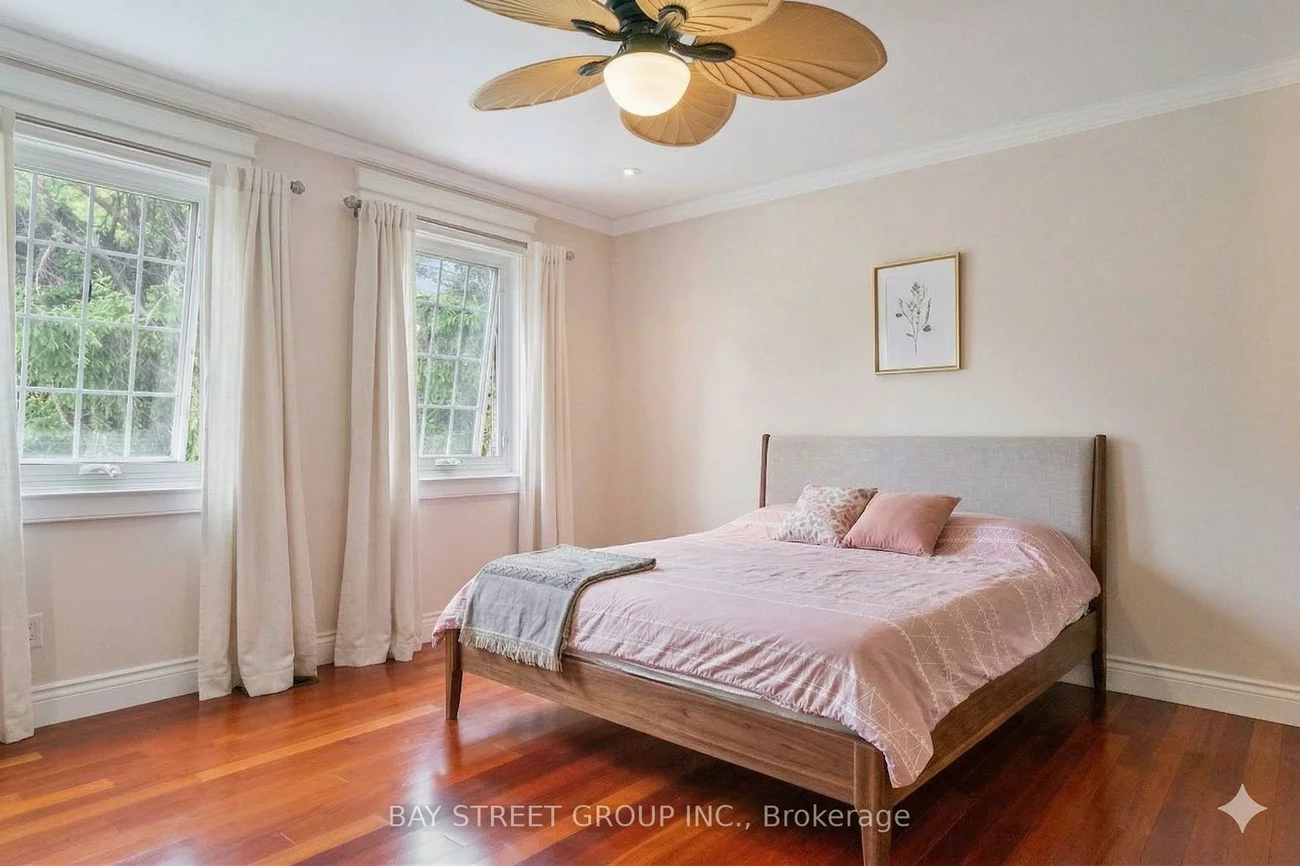 2374, Bennington, 1006 - FD Ford, Oakville