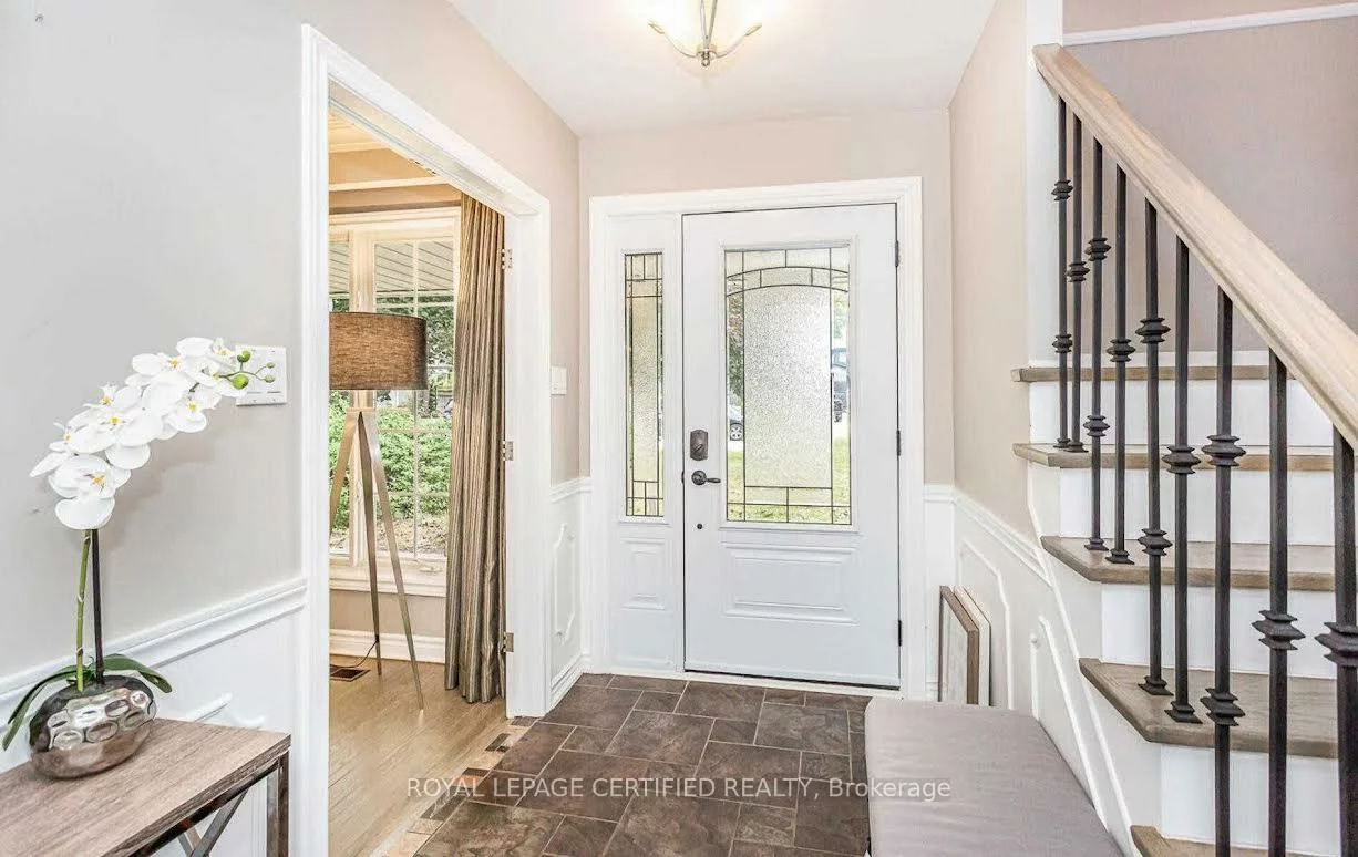 1466, Seagram, 1017 - SW Southwest, Oakville