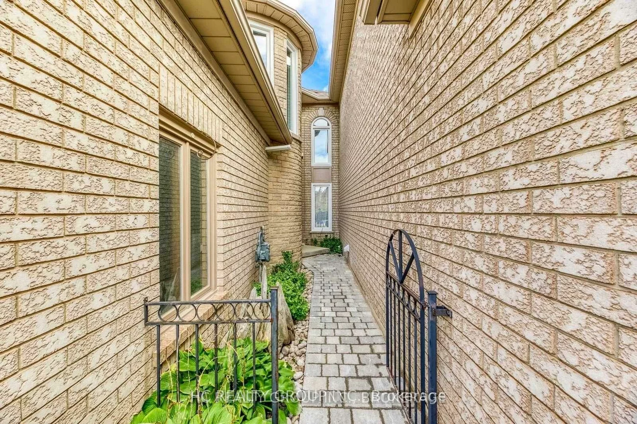 2233, Rockingham, 1009 - JC Joshua Creek, Oakville