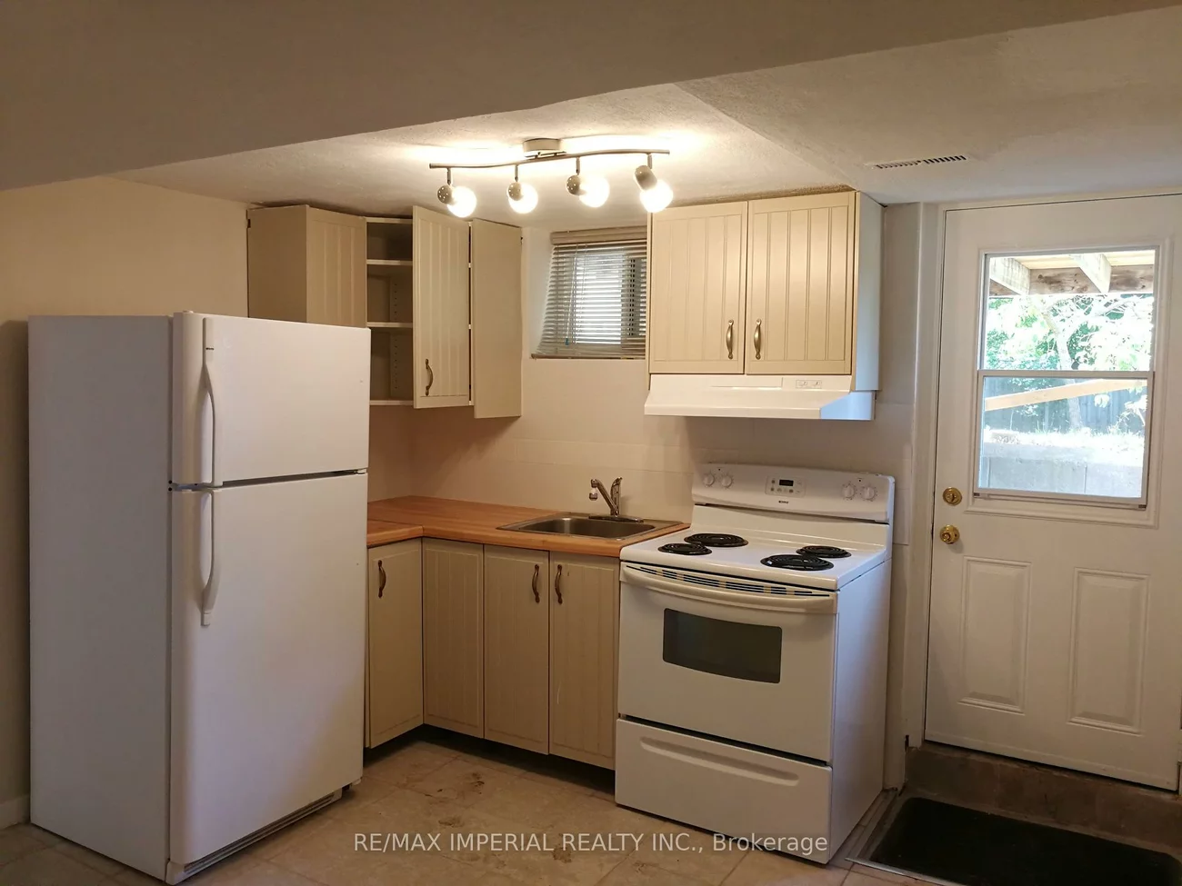 22, Miller, 1003 - CP College Park, Oakville