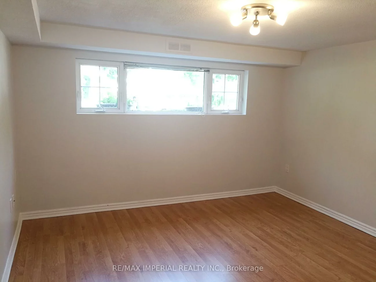 22, Miller, 1003 - CP College Park, Oakville