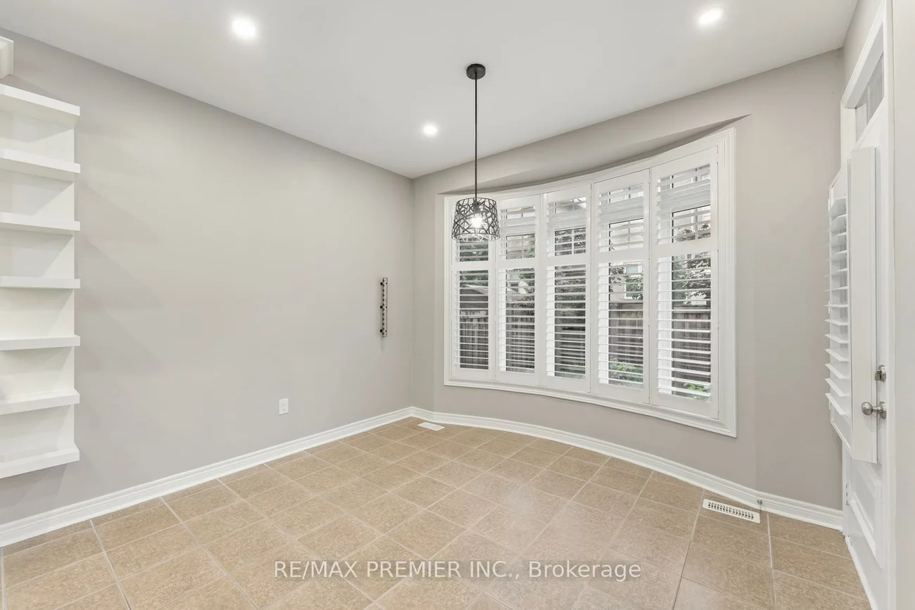 71, Hoey, 1008 - GO Glenorchy, Oakville