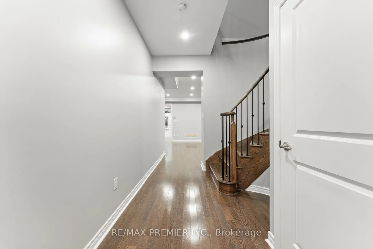 71, Hoey, 1008 - GO Glenorchy, Oakville