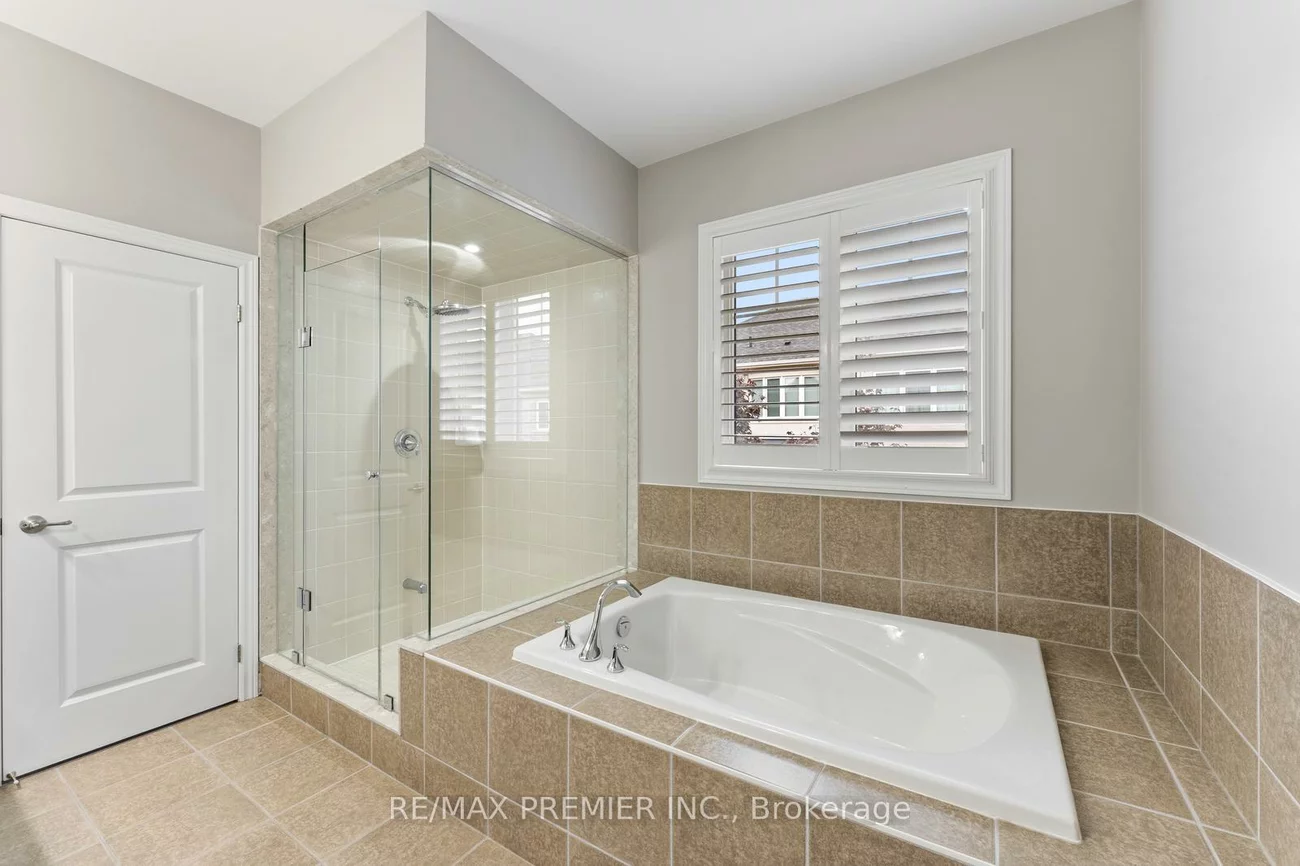71, Hoey, 1008 - GO Glenorchy, Oakville