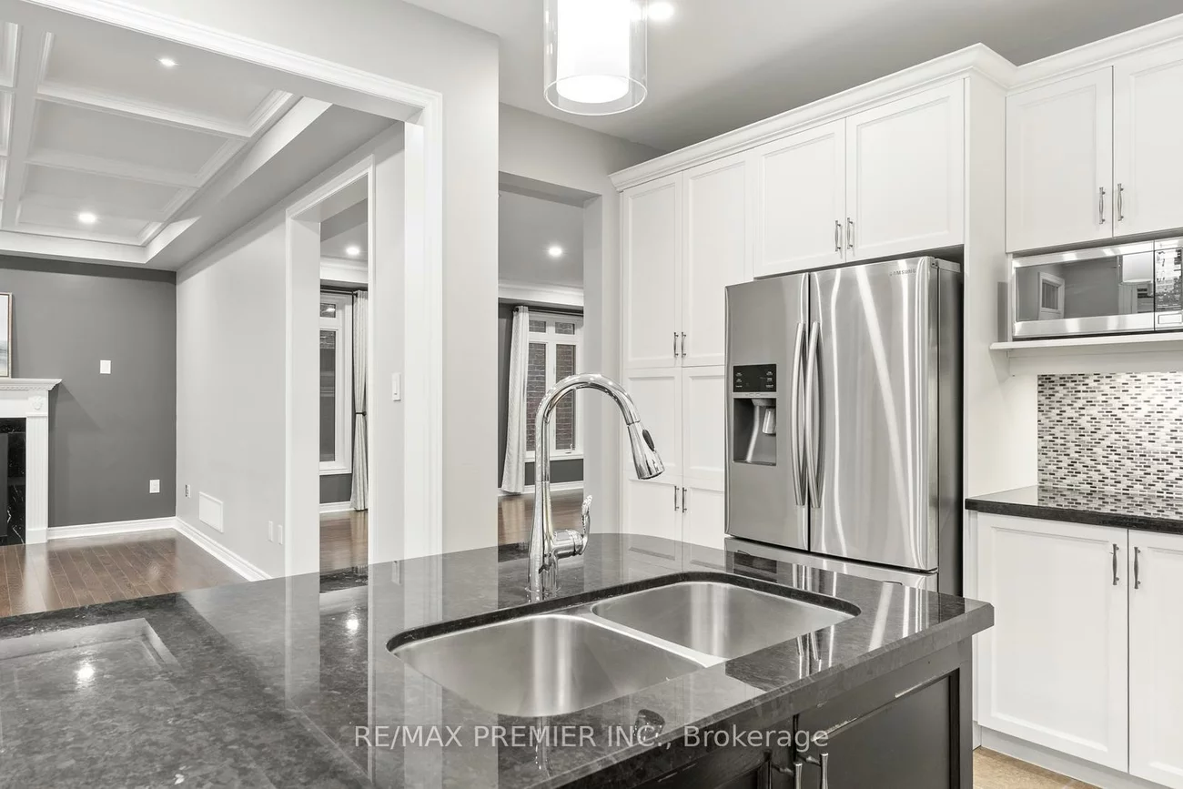 71, Hoey, 1008 - GO Glenorchy, Oakville