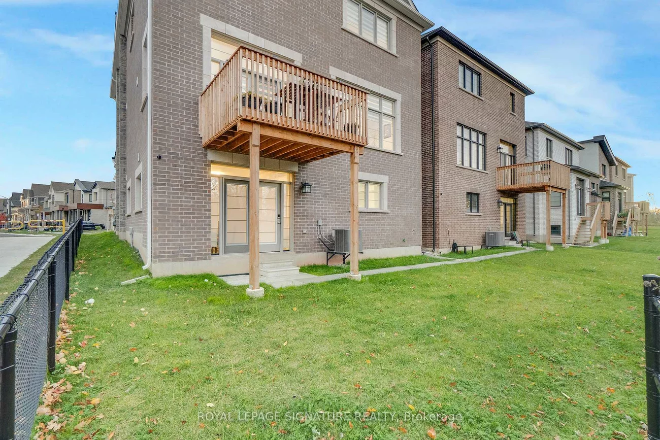 3255, Harasym, 1012 - NW Northwest, Oakville