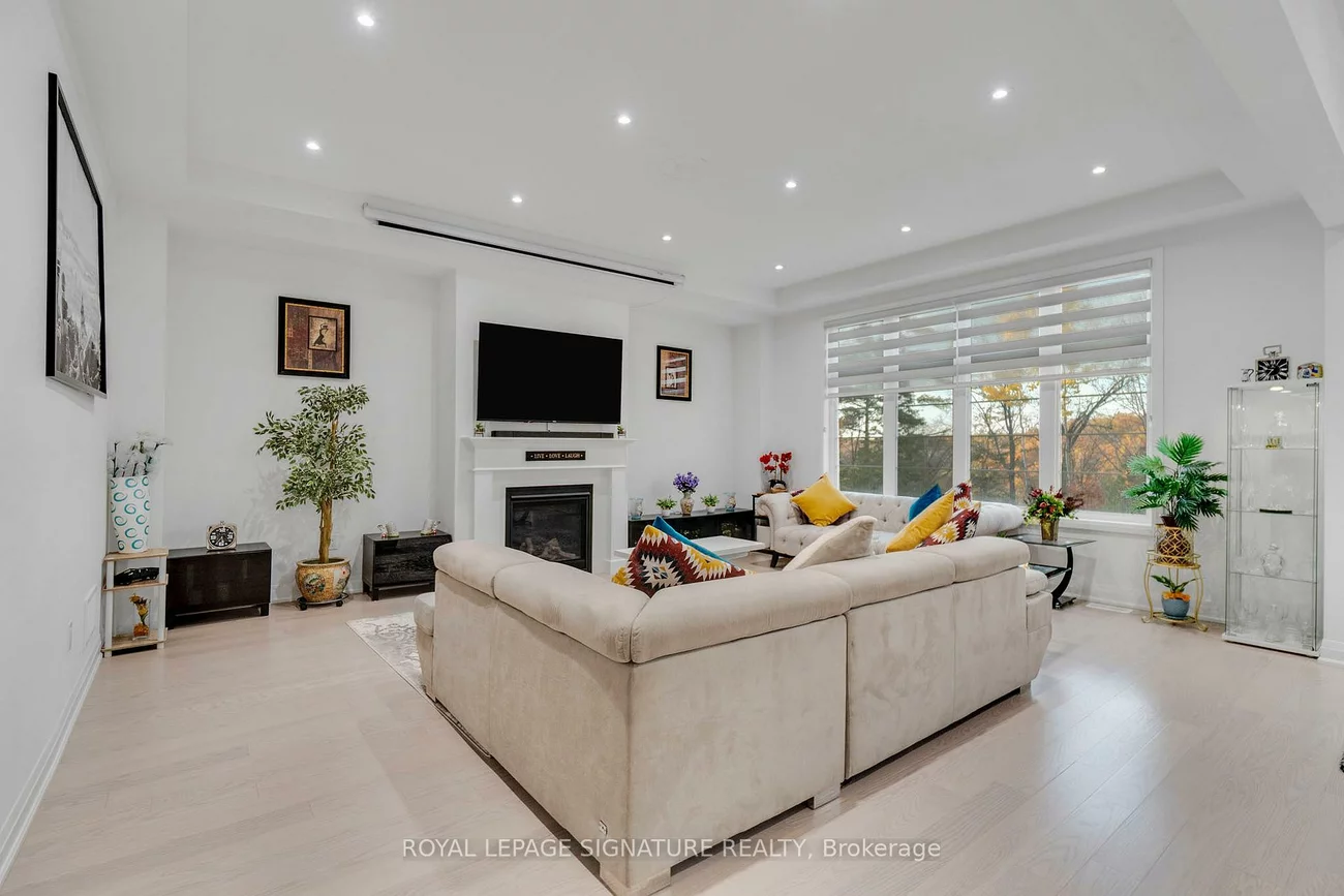 3255, Harasym, 1012 - NW Northwest, Oakville