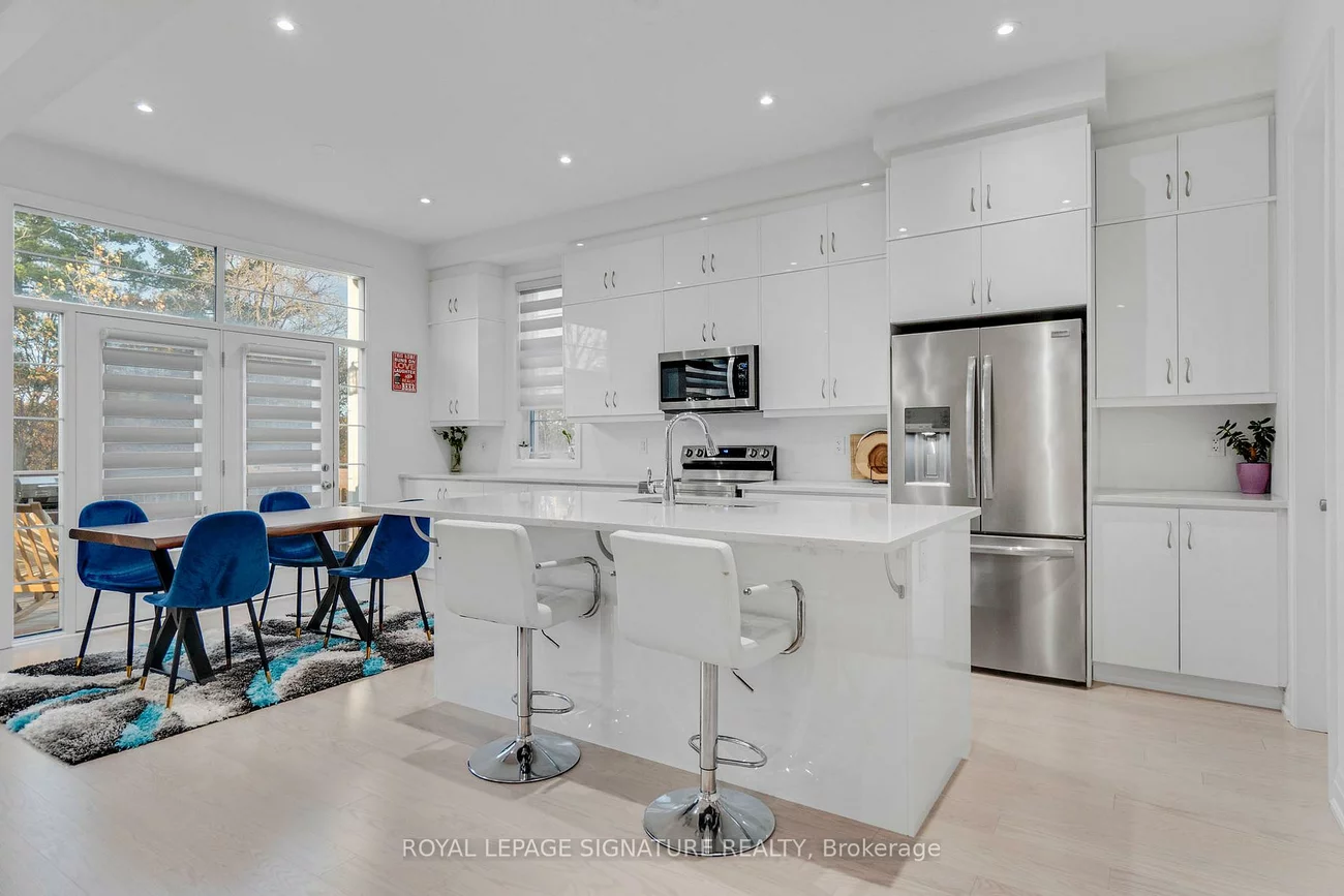 3255, Harasym, 1012 - NW Northwest, Oakville