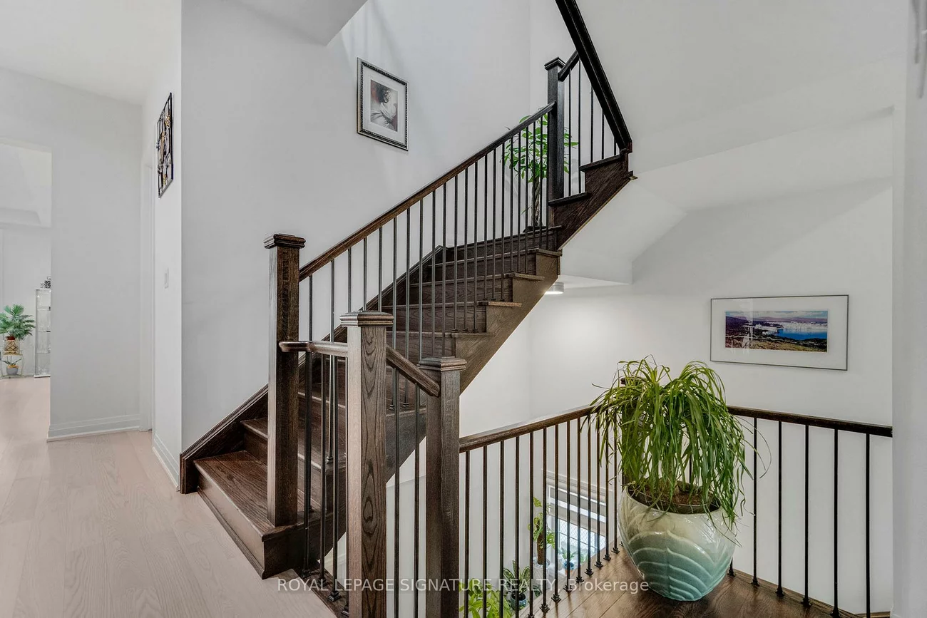 3255, Harasym, 1012 - NW Northwest, Oakville