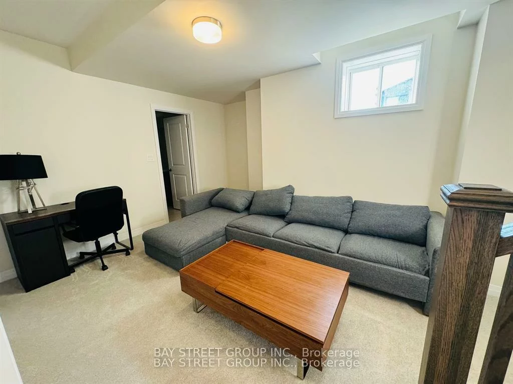 121, SETTLERS, 1008 - GO Glenorchy, Oakville