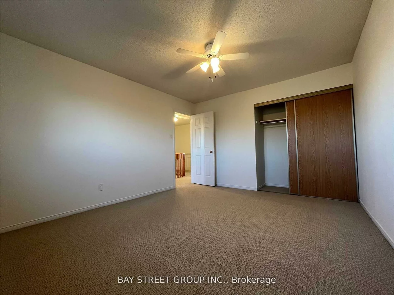 342, Carrier, 1015 - RO River Oaks, Oakville