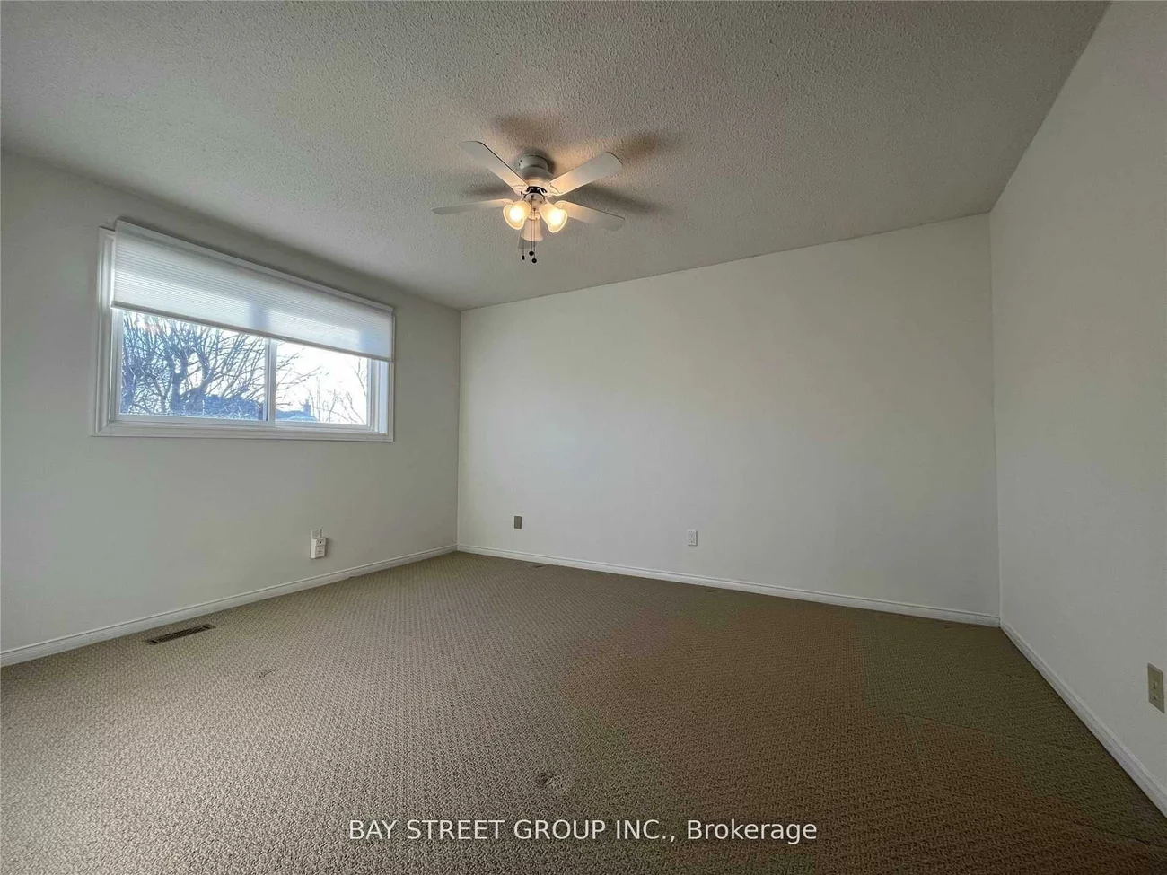 342, Carrier, 1015 - RO River Oaks, Oakville