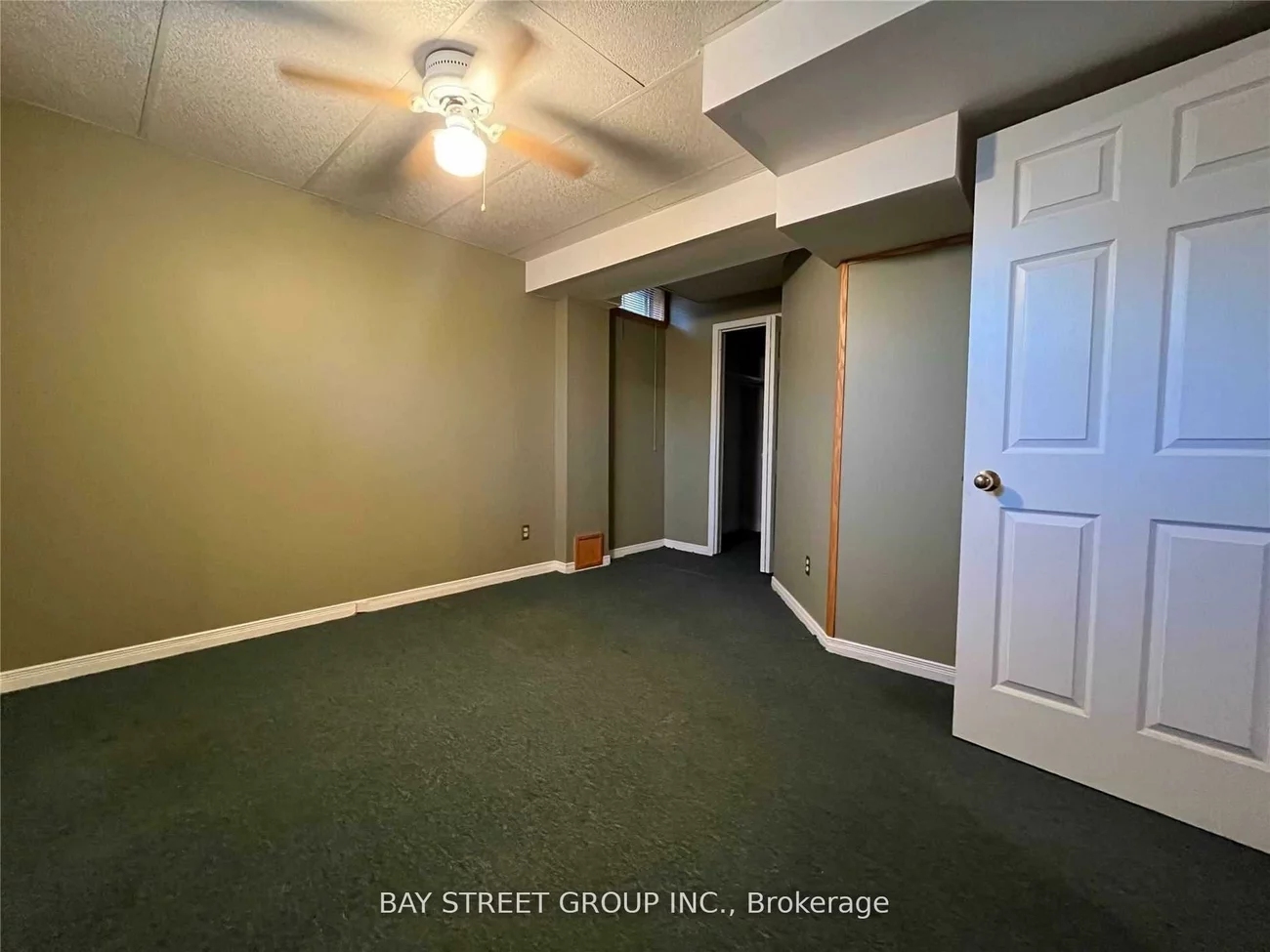 342, Carrier, 1015 - RO River Oaks, Oakville