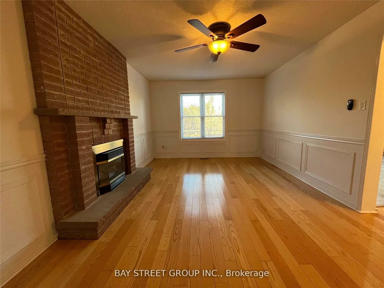 342, Carrier, 1015 - RO River Oaks, Oakville