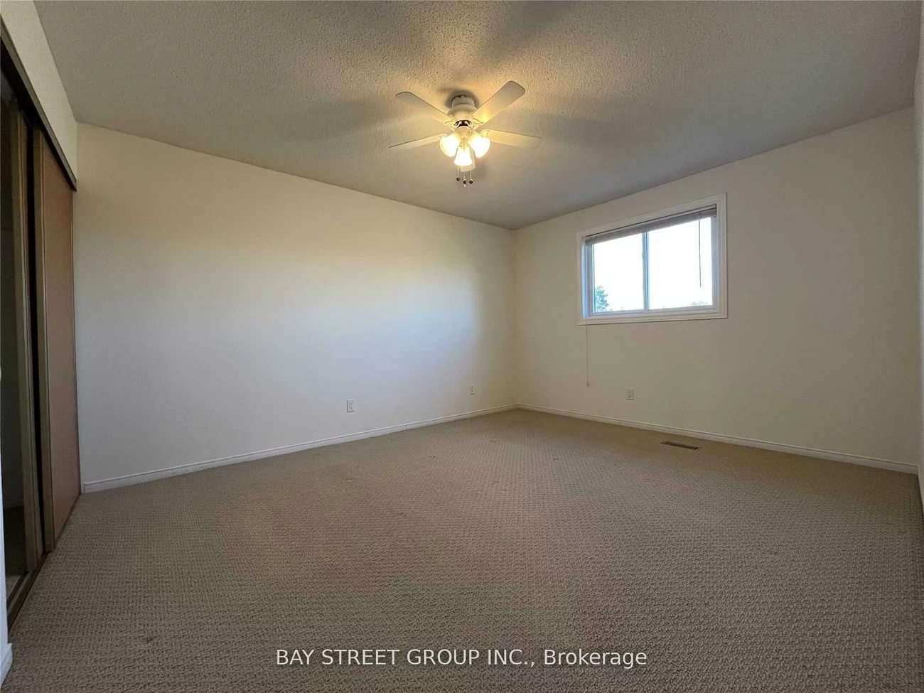 342, Carrier, 1015 - RO River Oaks, Oakville