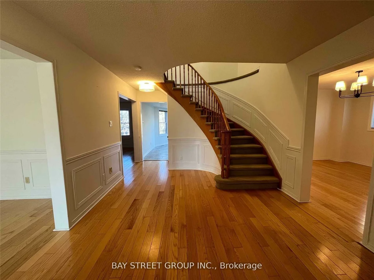 342, Carrier, 1015 - RO River Oaks, Oakville