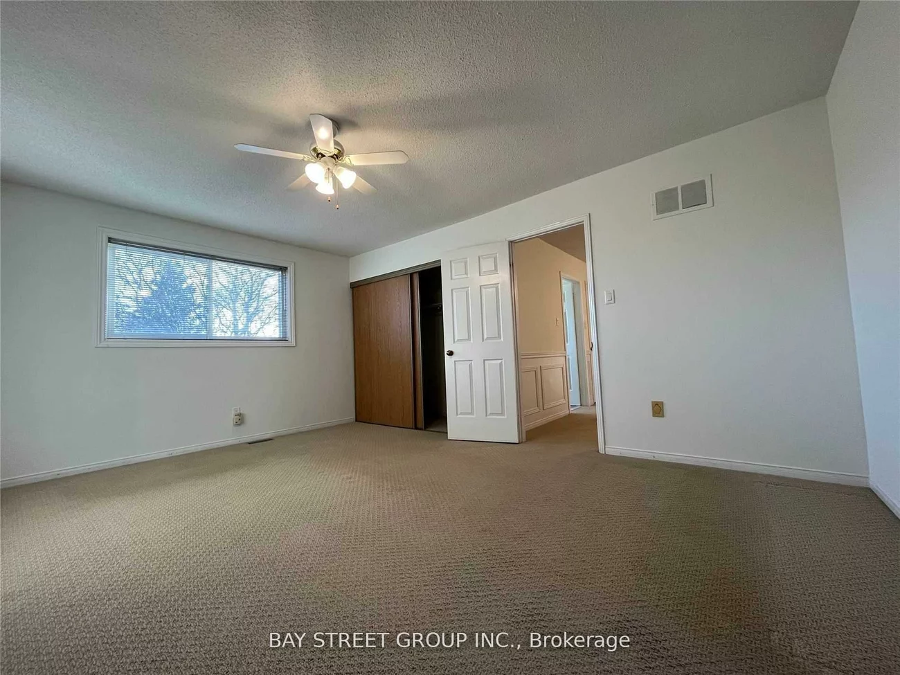 342, Carrier, 1015 - RO River Oaks, Oakville