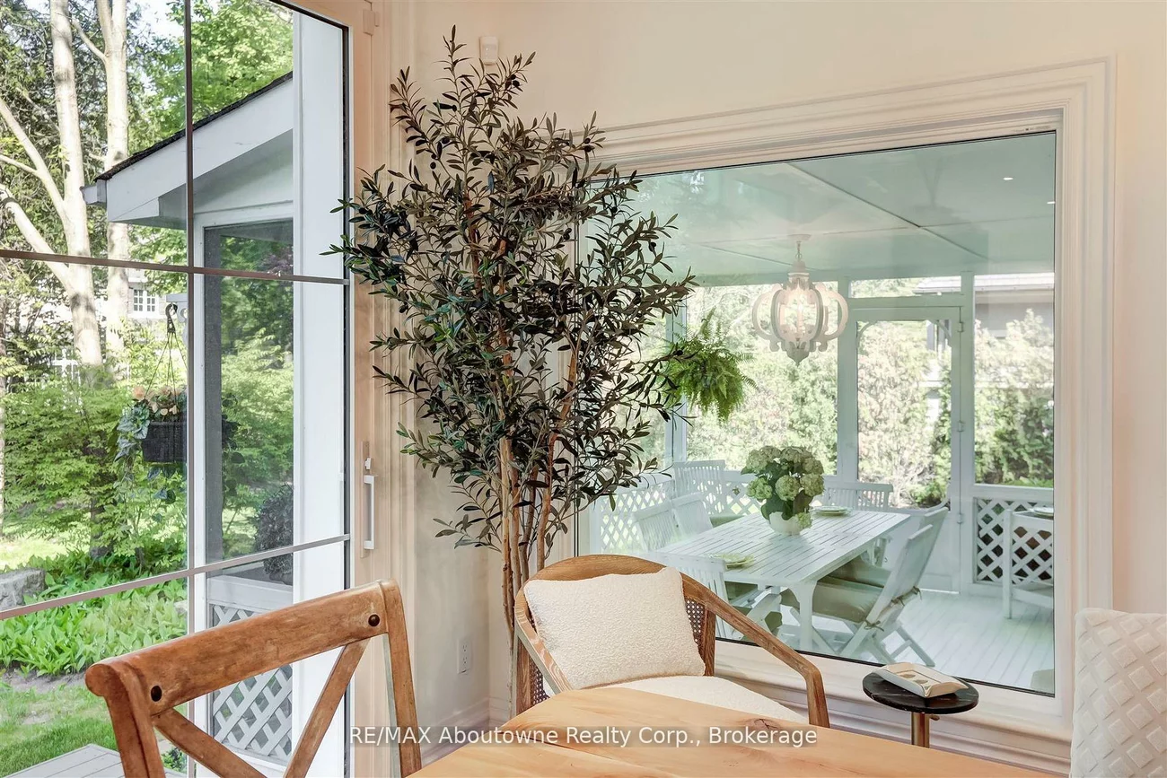 317, Gloucester, 1013 - OO Old Oakville, Oakville