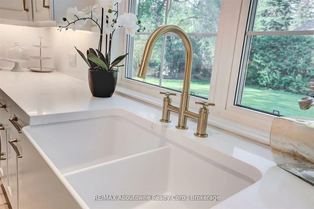 317, Gloucester, 1013 - OO Old Oakville, Oakville