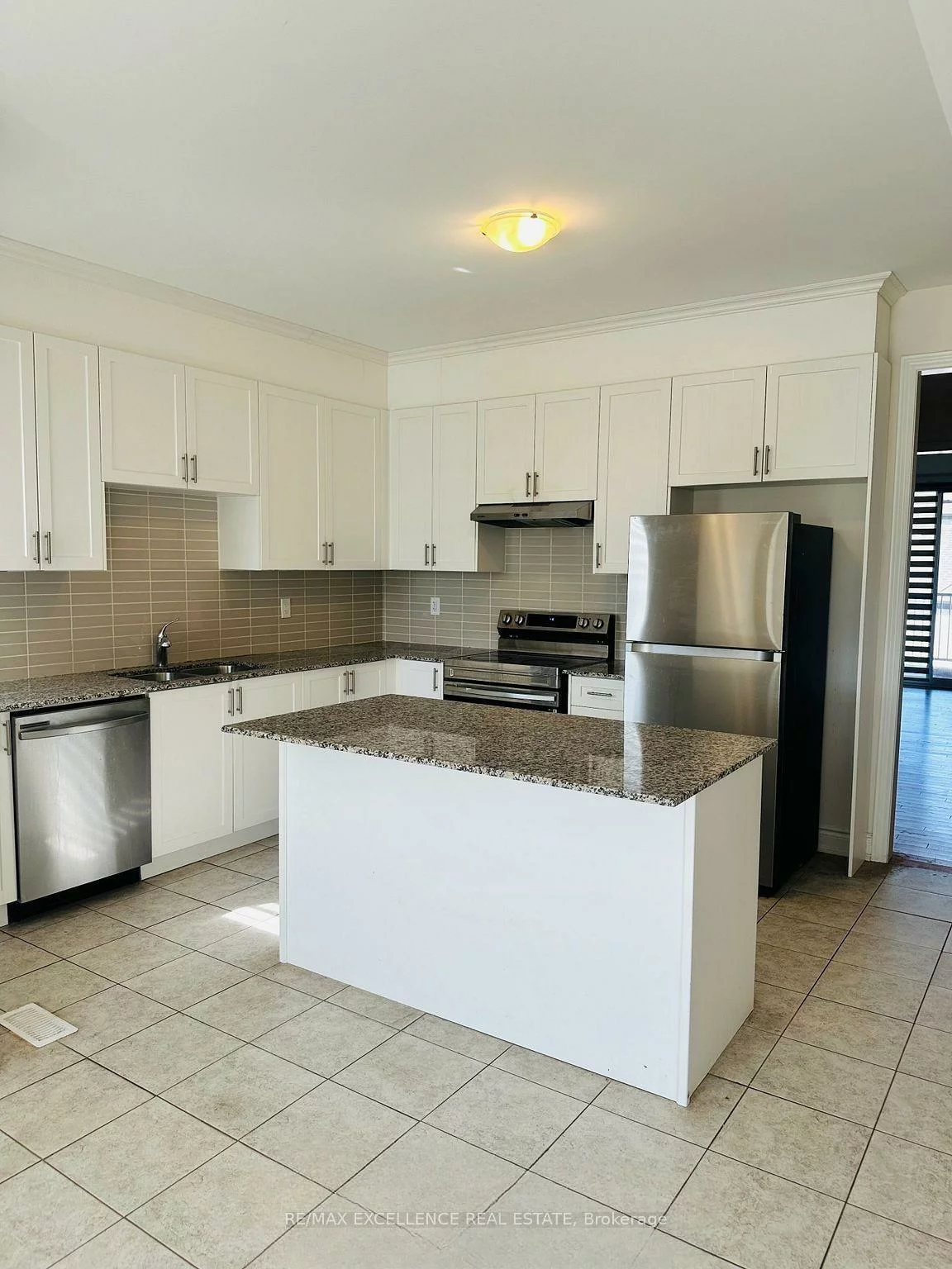 3367, SIXTH LINE, 1008 - GO Glenorchy, Oakville