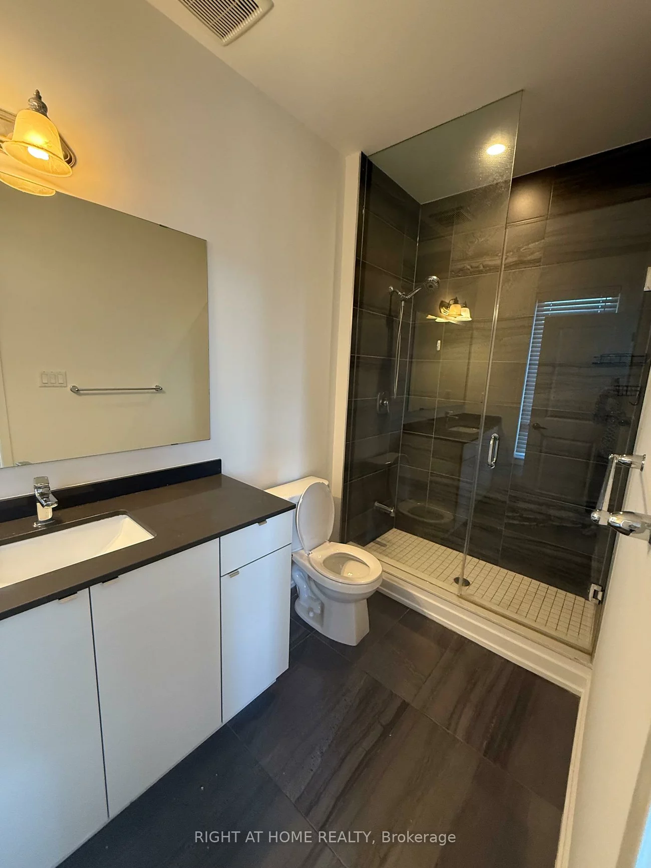 3094, Ernest Applebe, 1008 - GO Glenorchy, Oakville