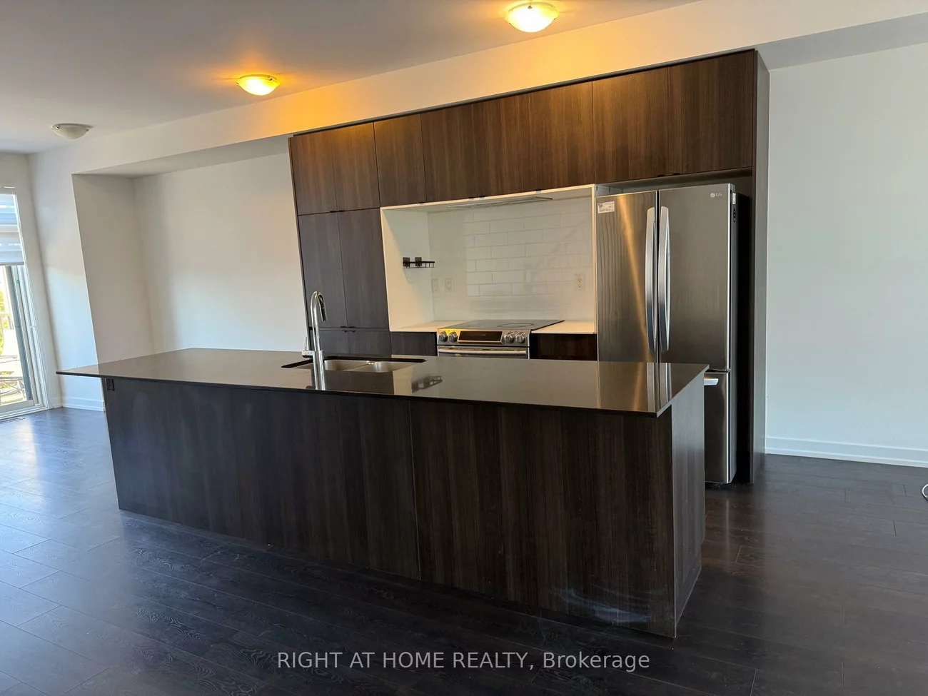 3094, Ernest Applebe, 1008 - GO Glenorchy, Oakville