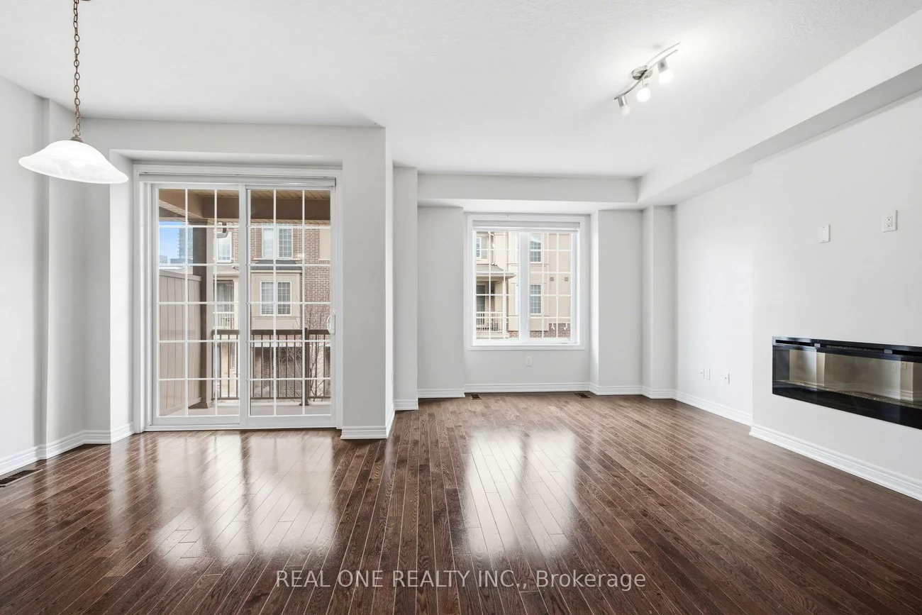 380, Cranbrook, 1010 - JM Joshua Meadows, Oakville