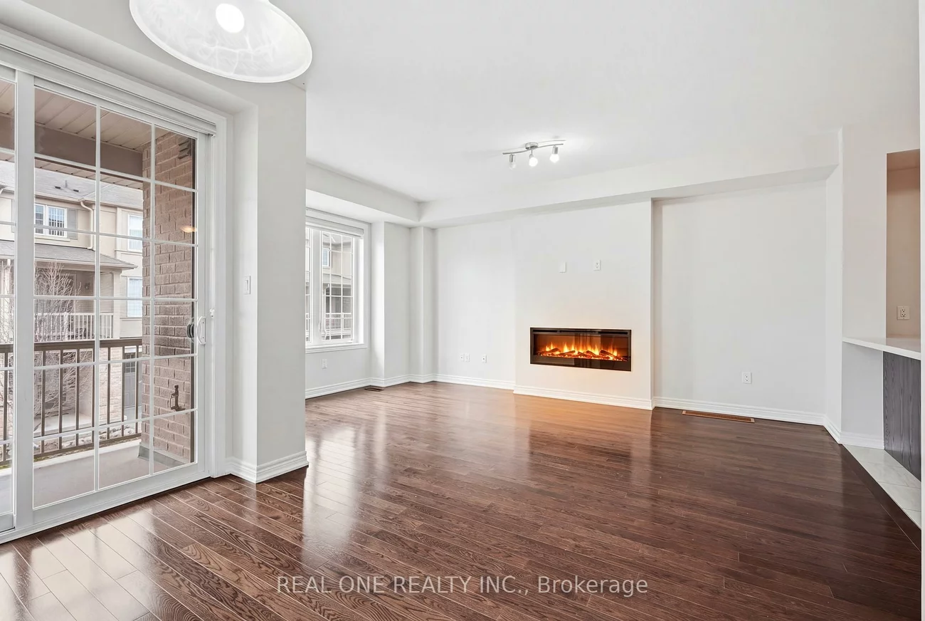 380, Cranbrook, 1010 - JM Joshua Meadows, Oakville