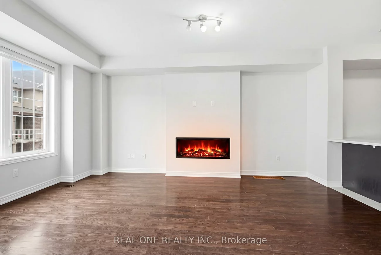 380, Cranbrook, 1010 - JM Joshua Meadows, Oakville