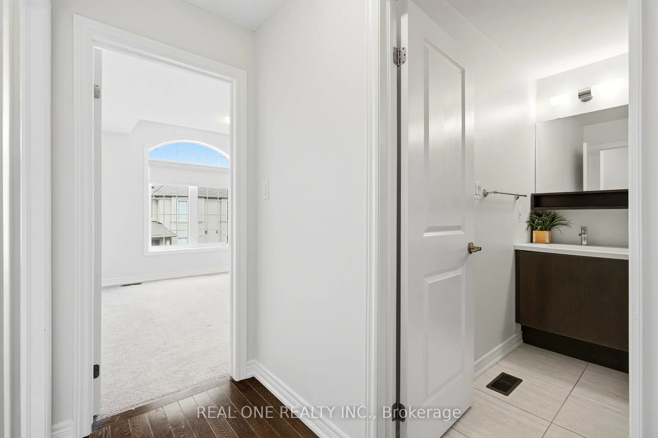 380, Cranbrook, 1010 - JM Joshua Meadows, Oakville